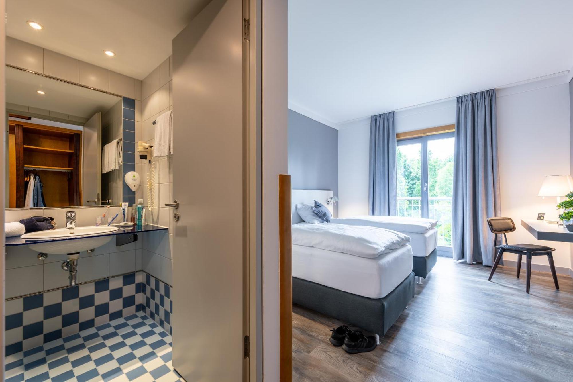 Hotel Leipheim Sued Exteriör bild