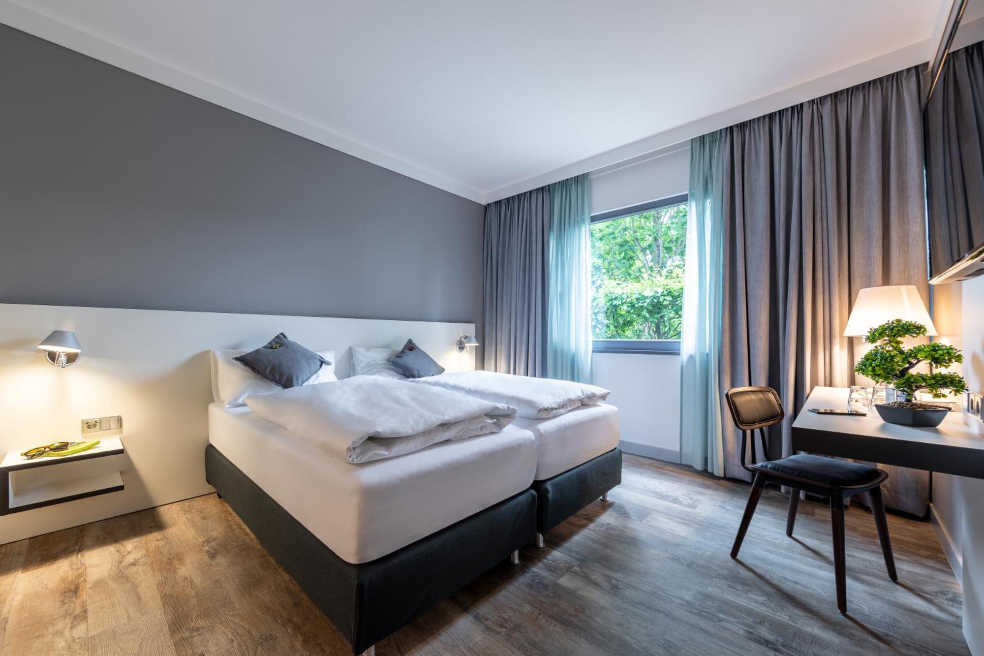 Hotel Leipheim Sued Exteriör bild