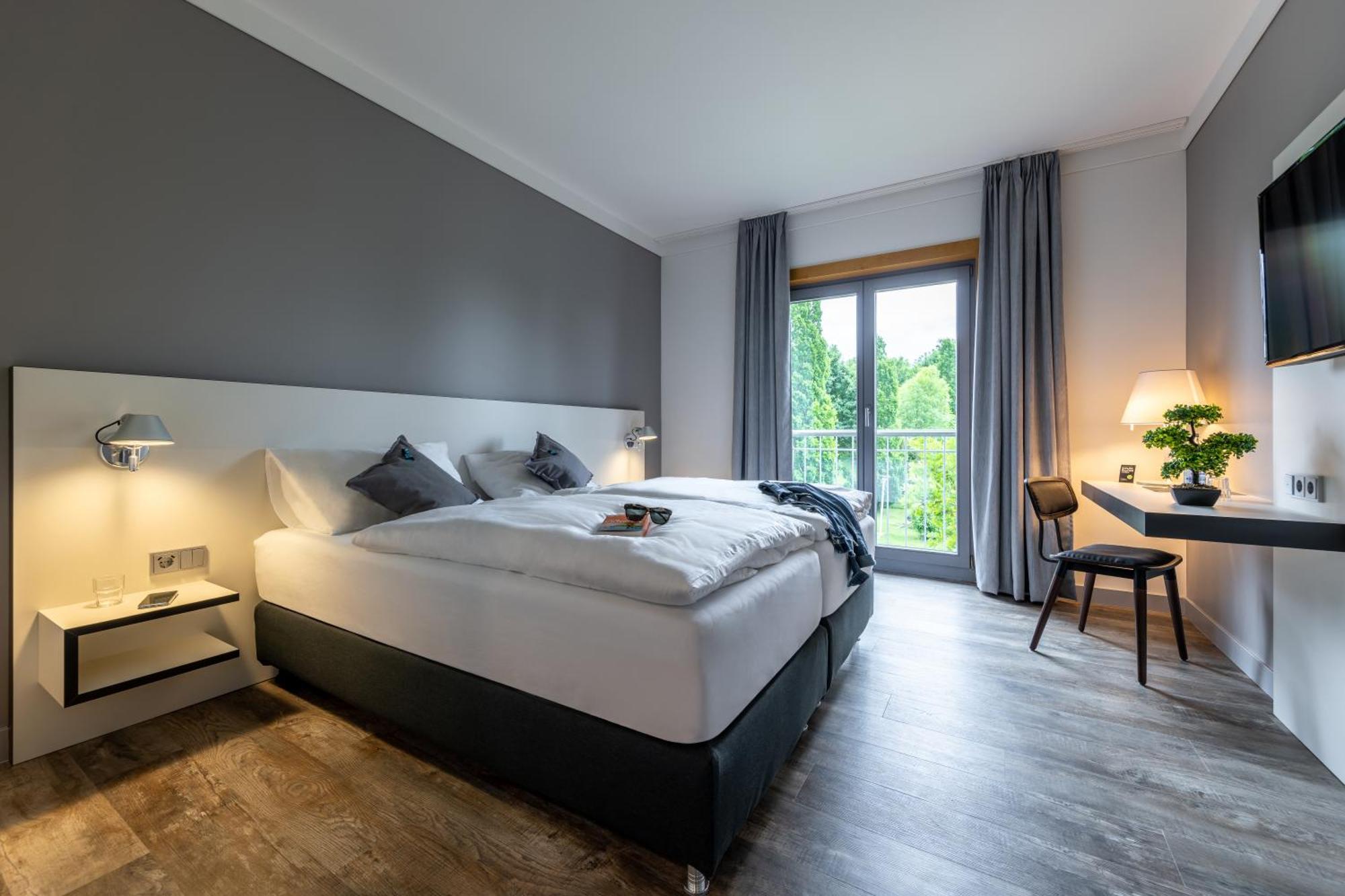 Hotel Leipheim Sued Exteriör bild